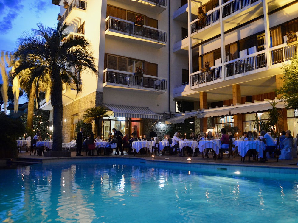 Grand Hotel Terme Tamerici E Principe
