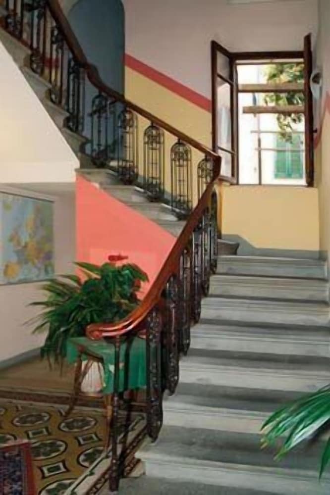 Hotel Savoia E Campana