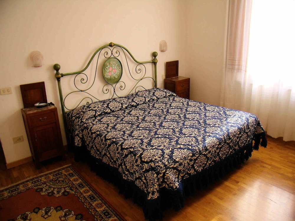Hotel Savoia E Campana