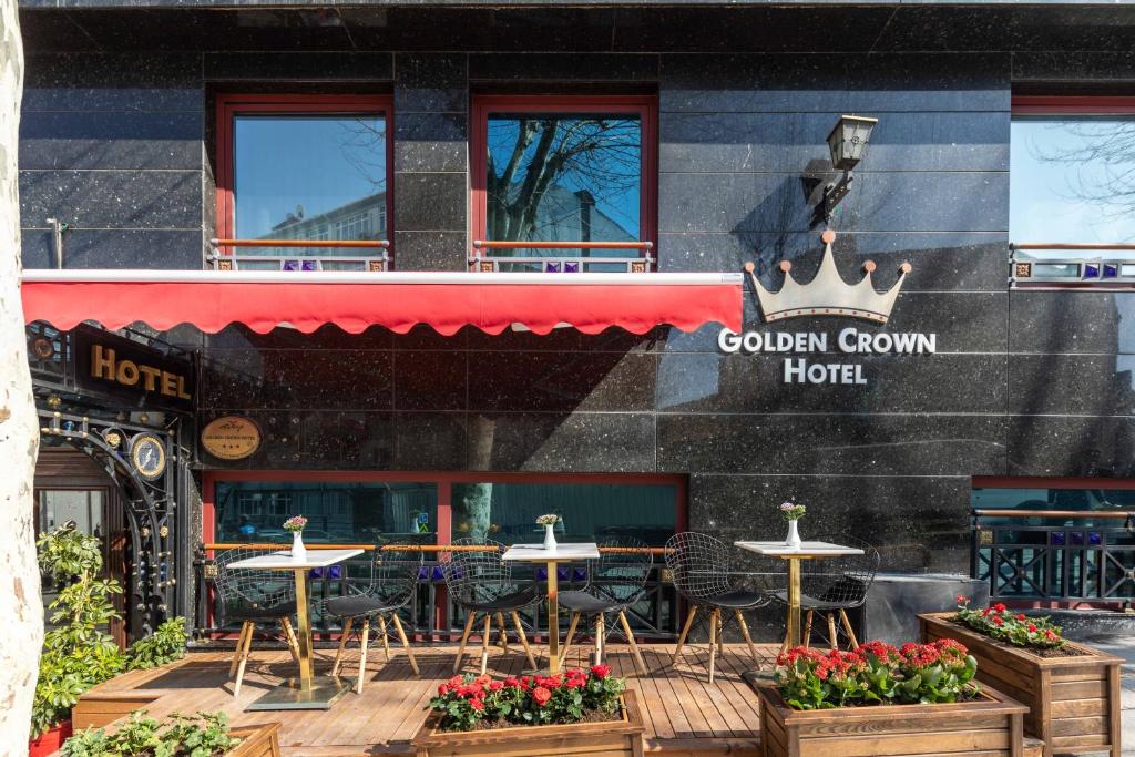 Hotel Golden Crown