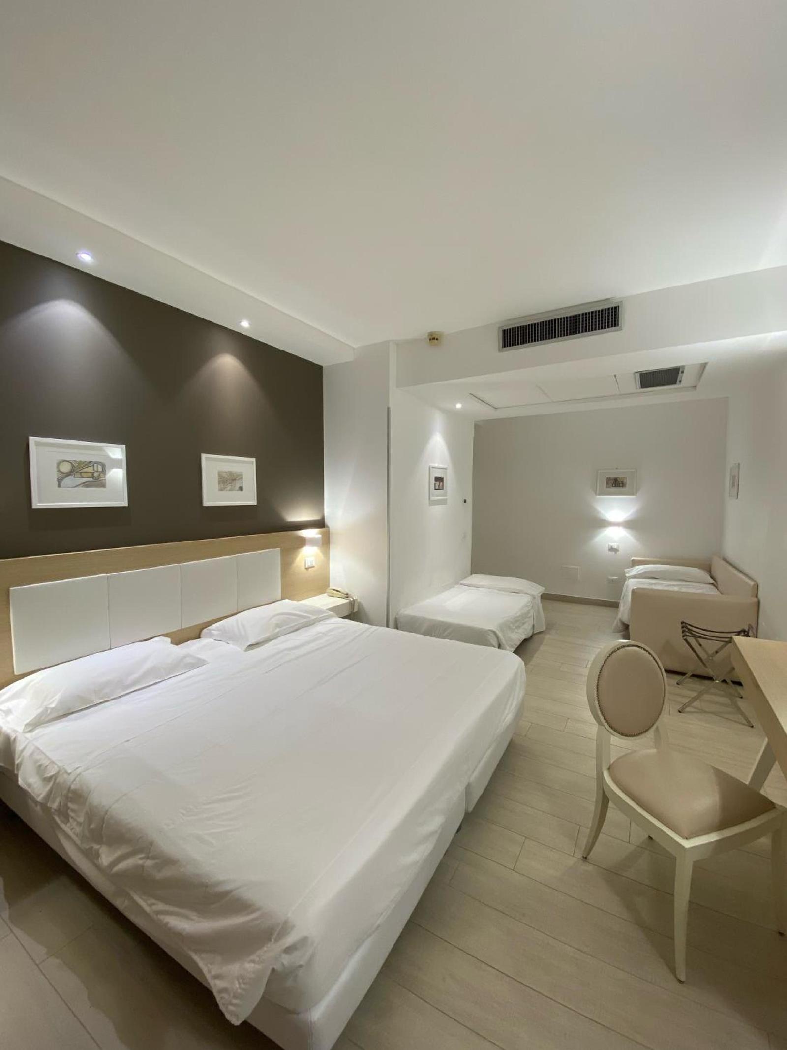 Hotel Mediterraneo