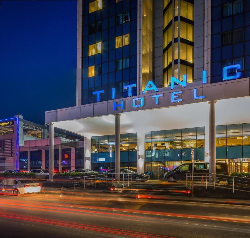 Hotel Titanic Port Bakirkoy