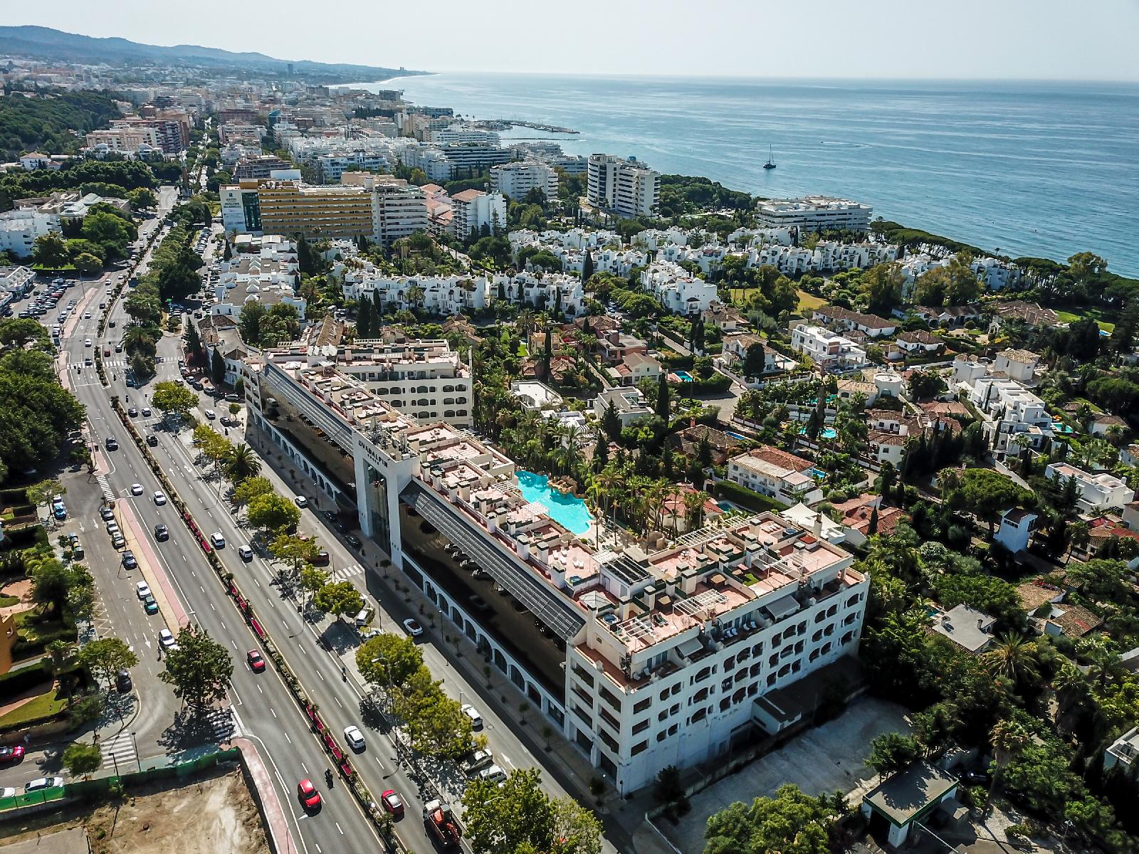 Hotel Guadalpin Suites
