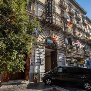 Sejur Garibaldi Suite vacanta Napoli