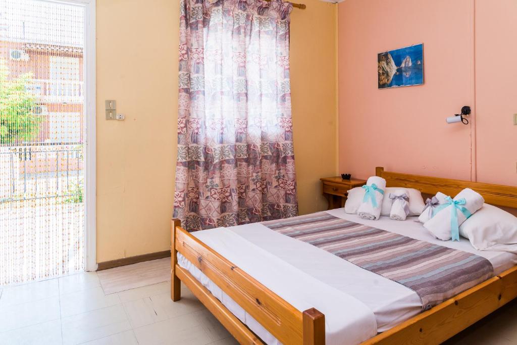 dal travel Roussa's Studios And Apartments