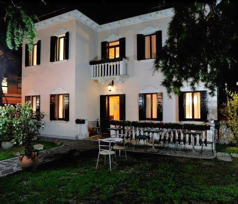 Hotel Villa Crispi