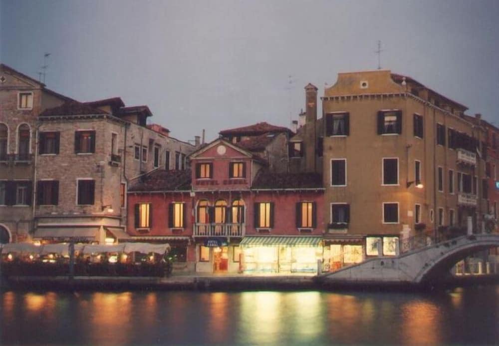 Hotel Hotel Canal