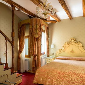 Hotel Locanda Al Leon cazare Veneția