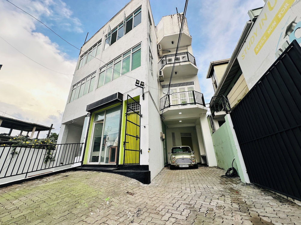 Mcs Holiday Apartments