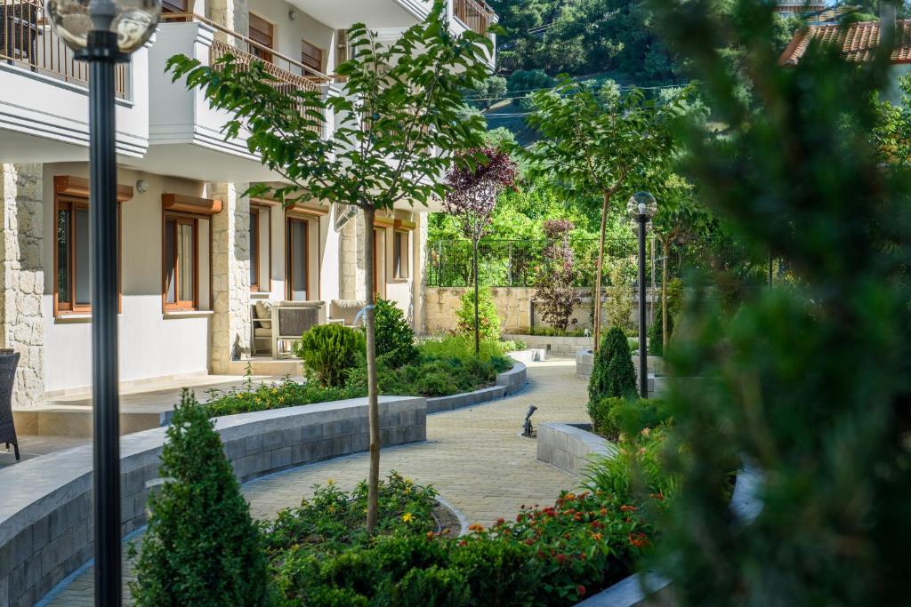 Hotel Apanemia By Flegra Hotels