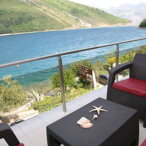 Hotel Maxhit Apartments cazare Tivat