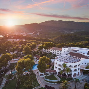 Hotel Hilton Mallorca Galatzo cazare Santa Ponsa