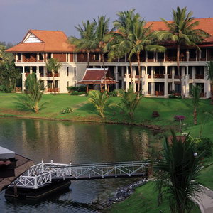 Hotel Saii Laguna Phuket cazare Bang Tao Beach