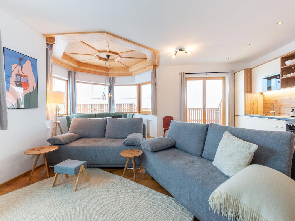 Hotel Apartment In Stubai Valley With Mountain View