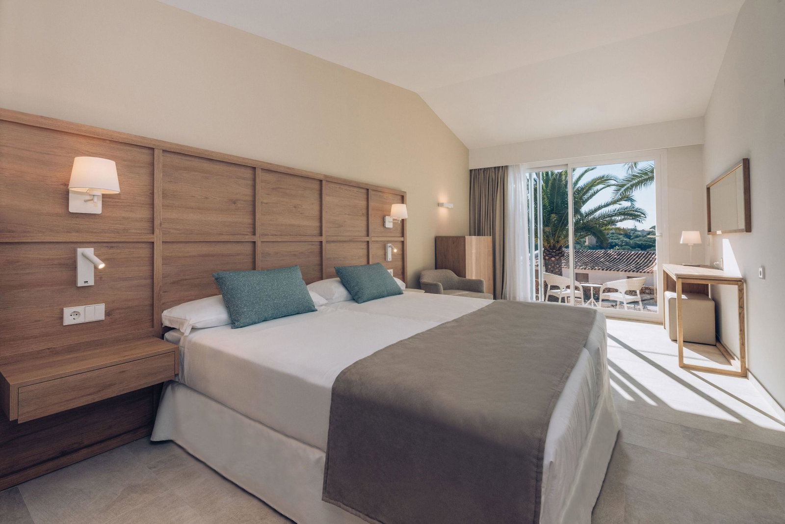 dal travel Iberostar Waves Cala Domingos