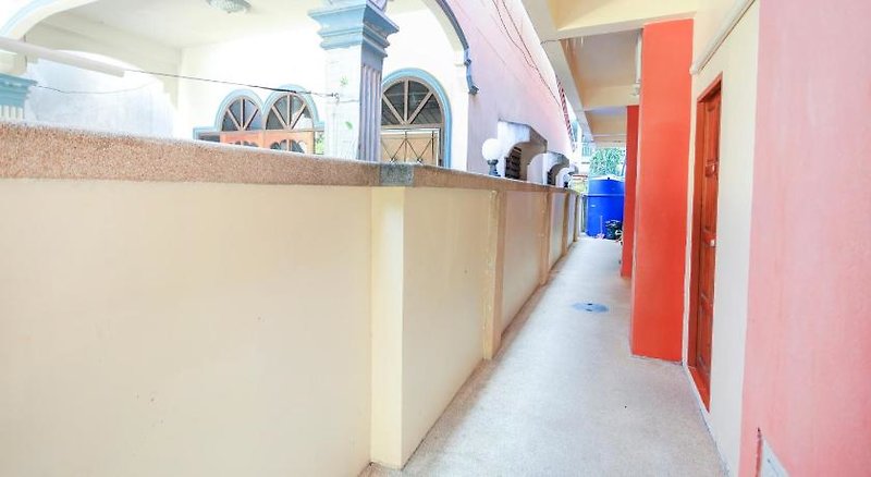 Hotel Oyo Ban Elephant Blanc Apartment