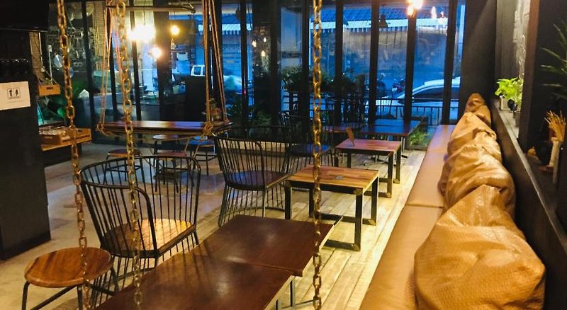 Sunny Hostel Phuket