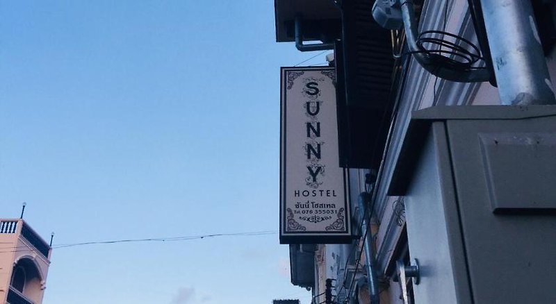 Sunny Hostel Phuket