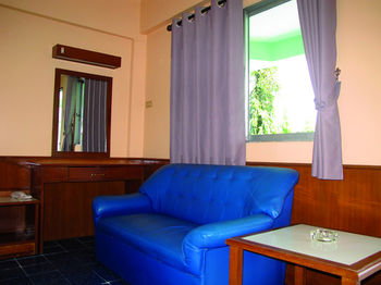 Hotel Oyo 1068 Nn Apartment