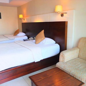 Hotel August Suites cazare Pattaya