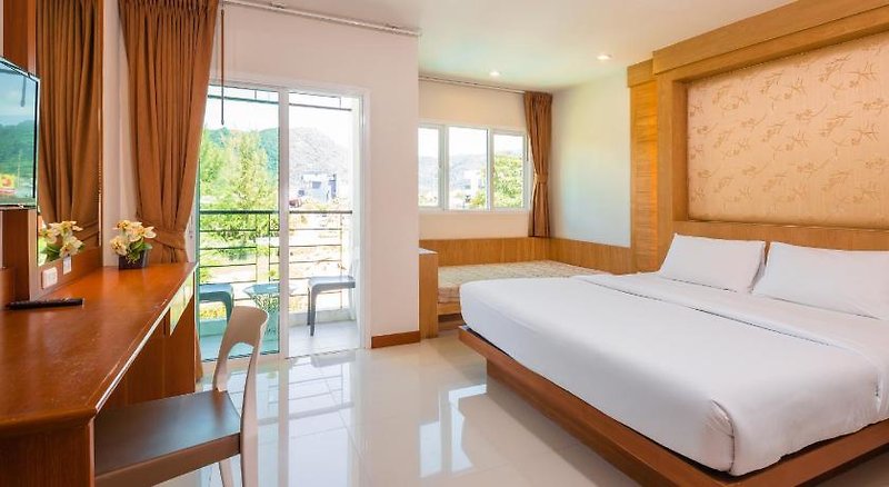 Sungthong Kamala Beach Resort