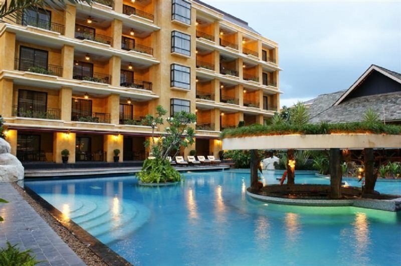 Hotel Mantra Pura Resort