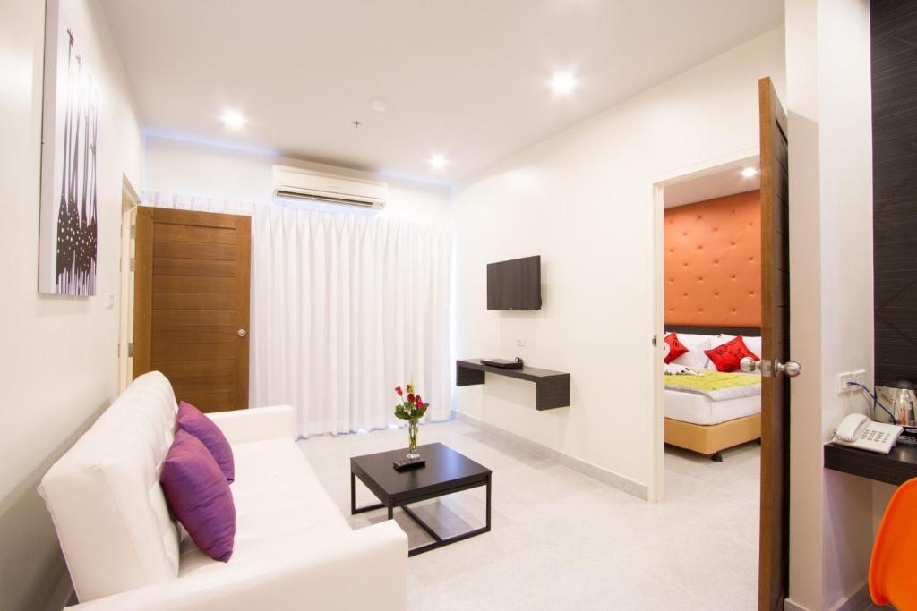 Grand Bella Hotel