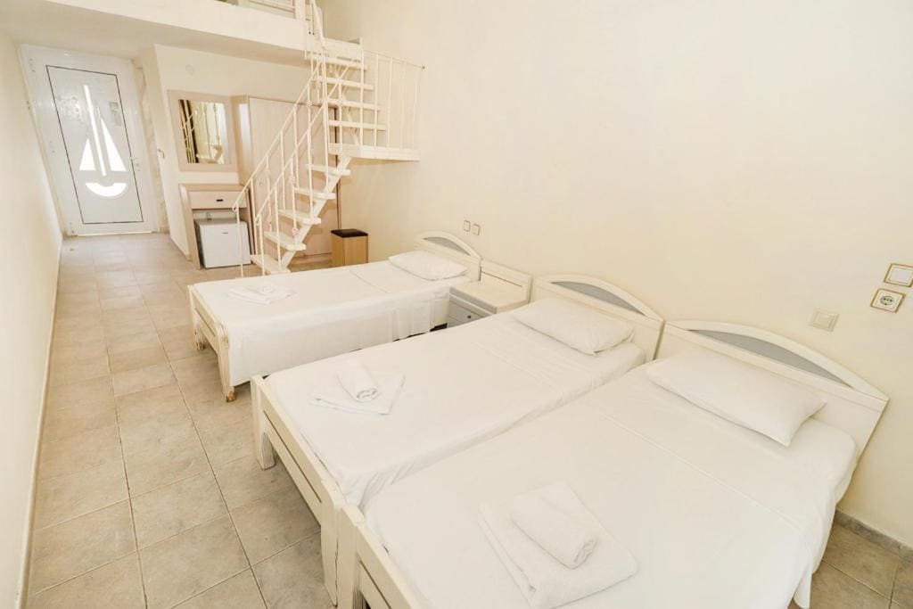Hotel Hanioti Grand Victoria