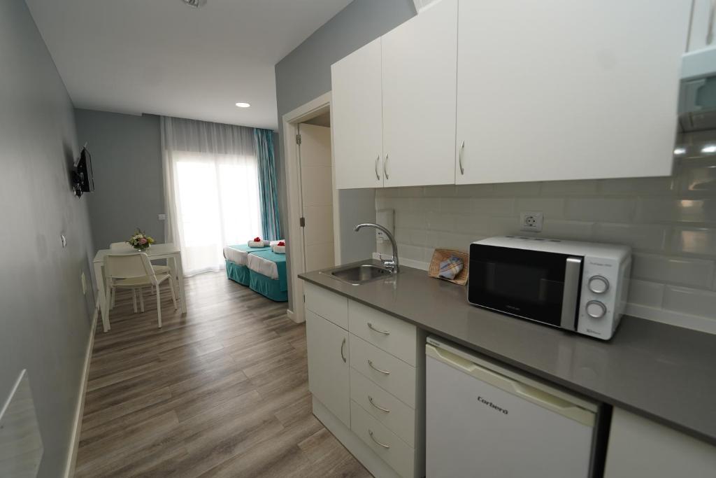 Rf Apartamentos Bambi - Adults Only