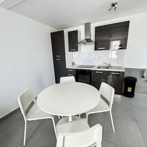 Hotel House With Free Parking 15 Min From The Airport cazare Charleroi