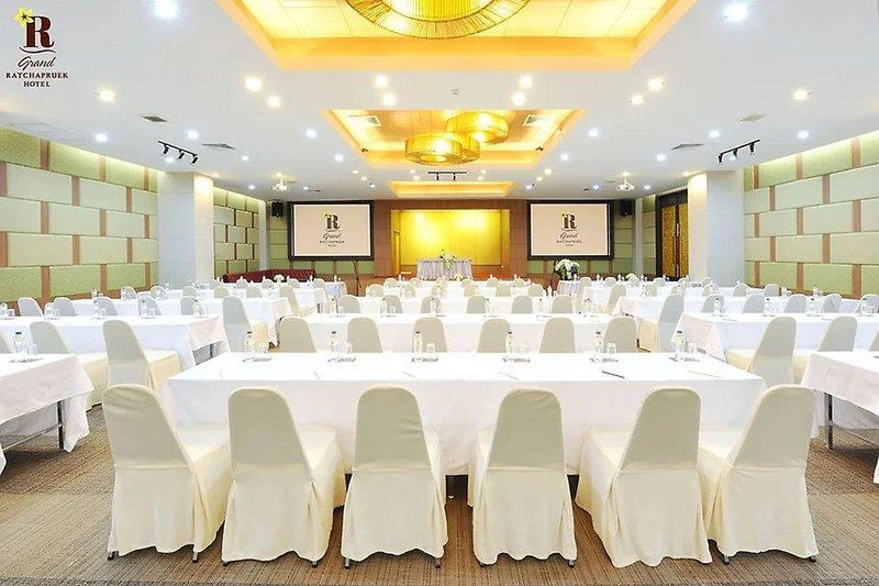 Hotel Grand Ratchapruek Hotel