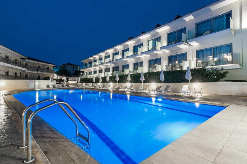Karras Grande Resort
