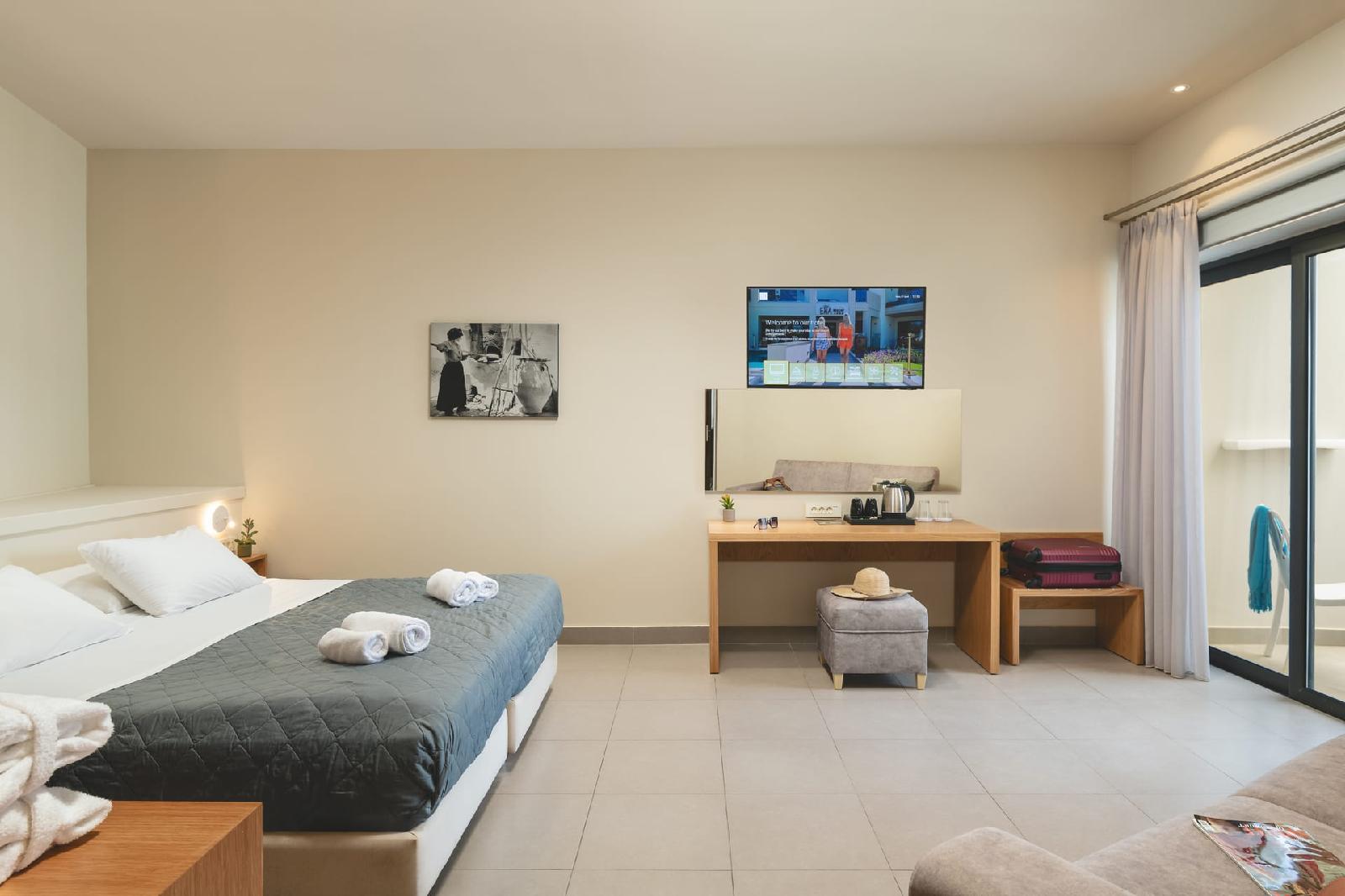 Elia Agia Marina Hotel