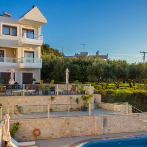 Hotel Esthisis Suites Chania cazare Dimos Platanias