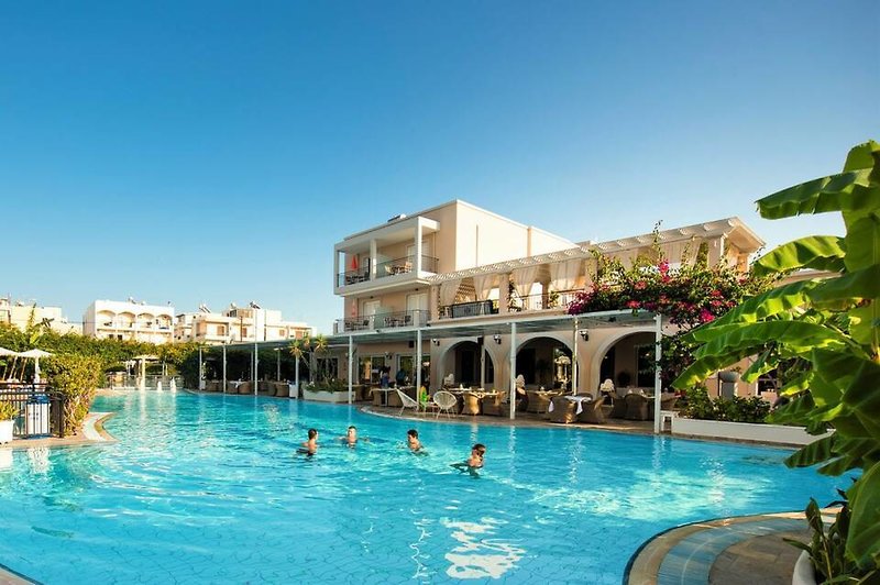 Peridis Family Resort