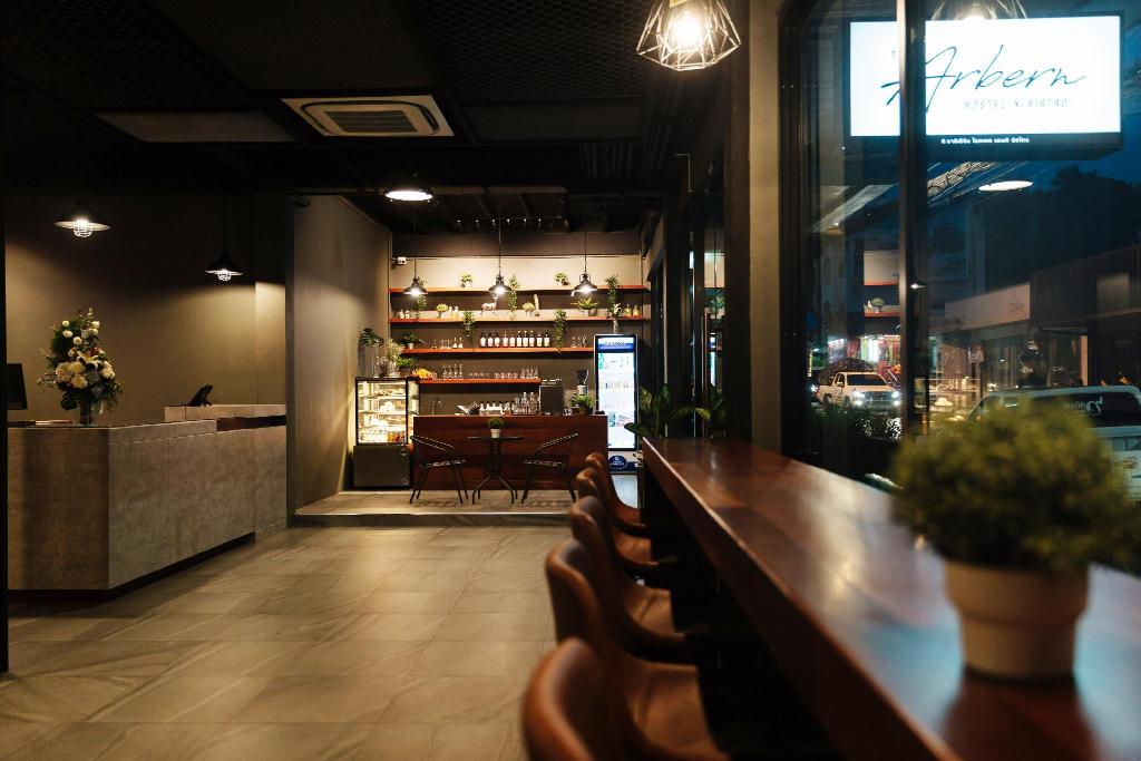 Hotel The Arbern Hostel X Bistro
