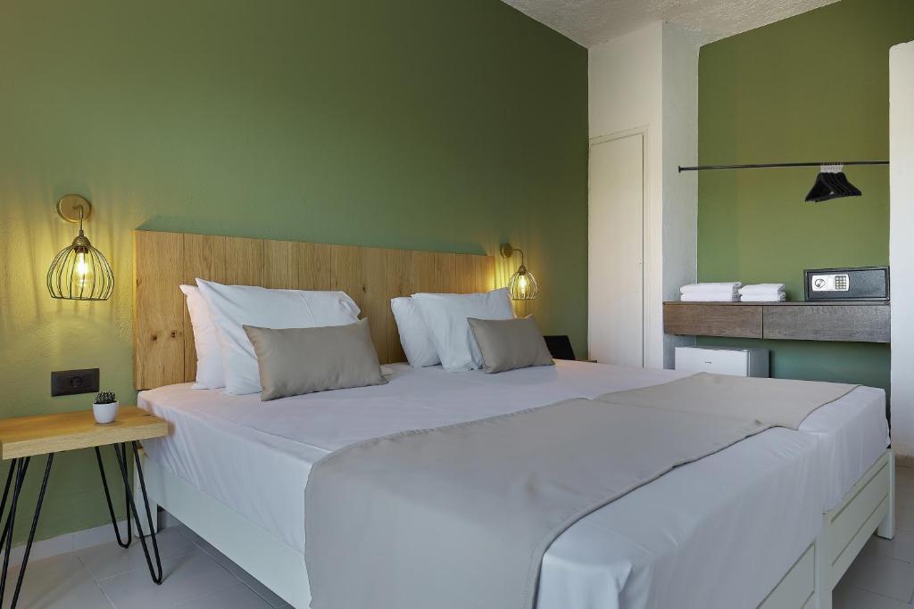 Charm Hotel