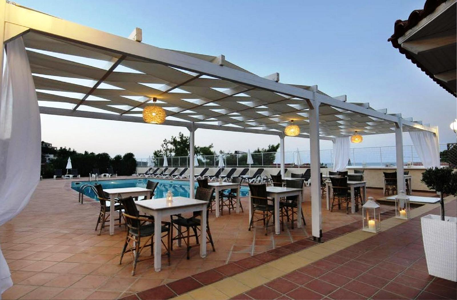Saradari Beach Hotel - Adults Only