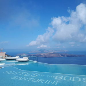 Hotel Suites Of The Gods Cave Spa cazare Megalochori