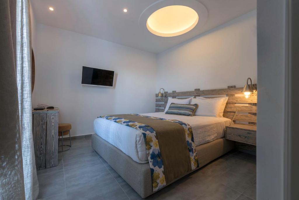 Caldera's Dolphin Suites