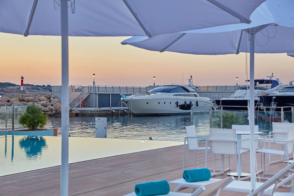 dal travel Calanova Sports Residence