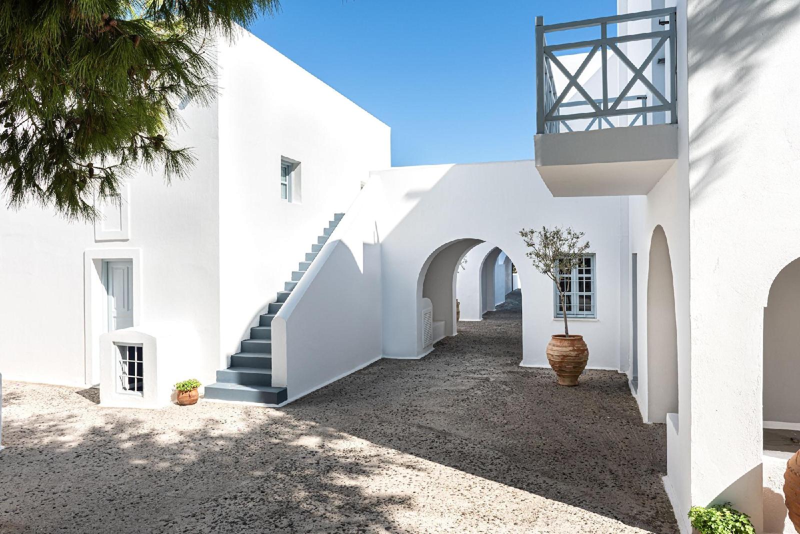 Santorini Kastelli Resort