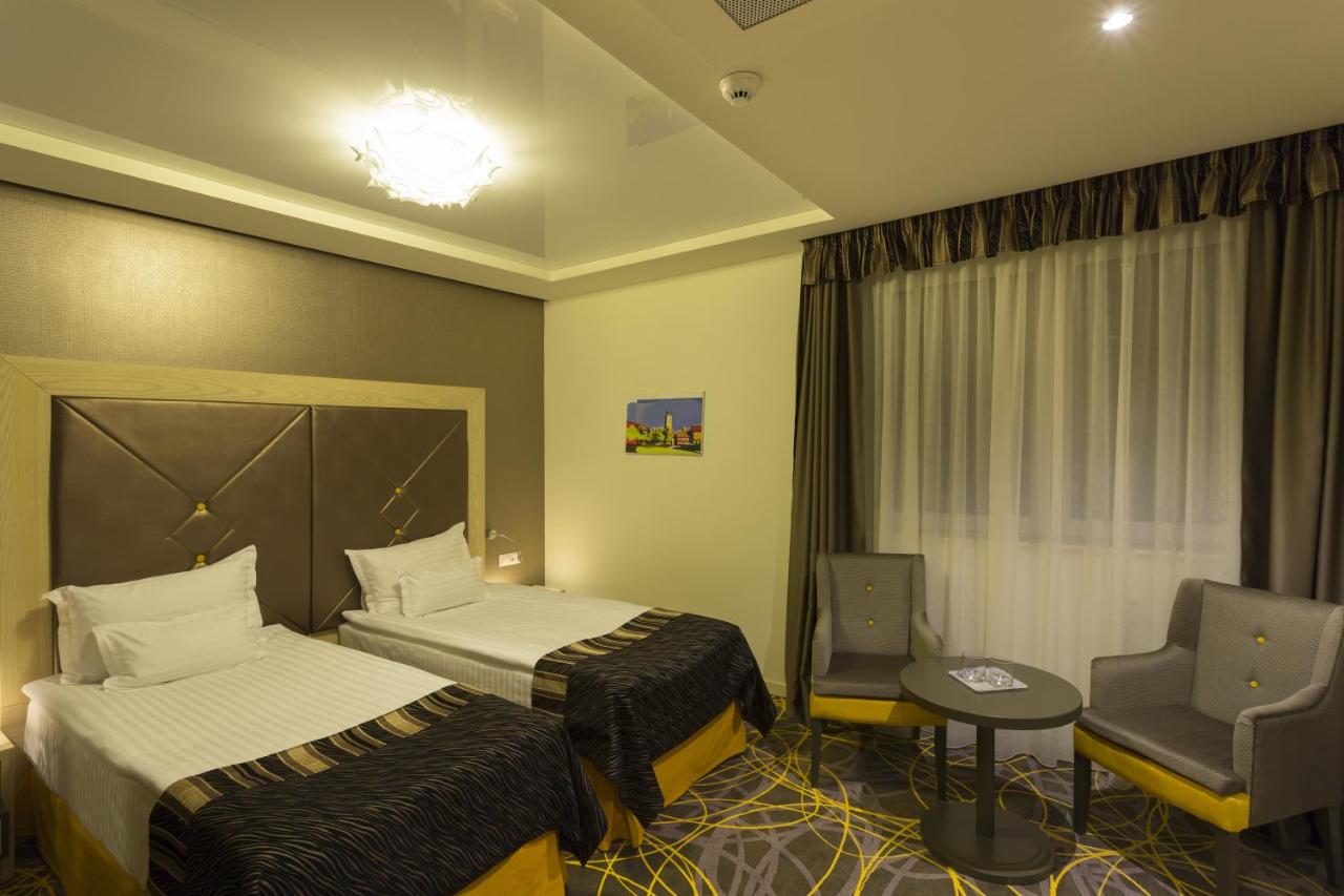 Exclusive Hotel & More