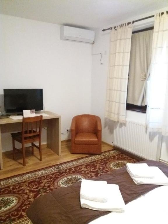 Casa Cu Pridvor