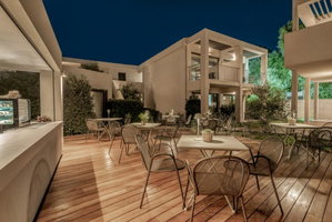 Hotel New Beach Hotel cazare Planos
