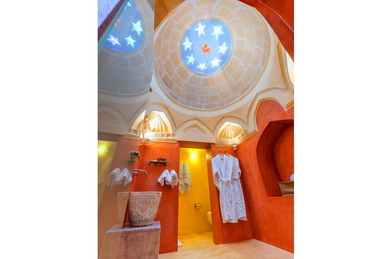 dal travel In Camera Art Boutique Hotel