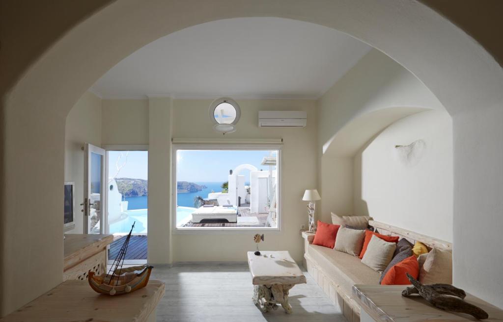 Athermi Suites - Adults Only
