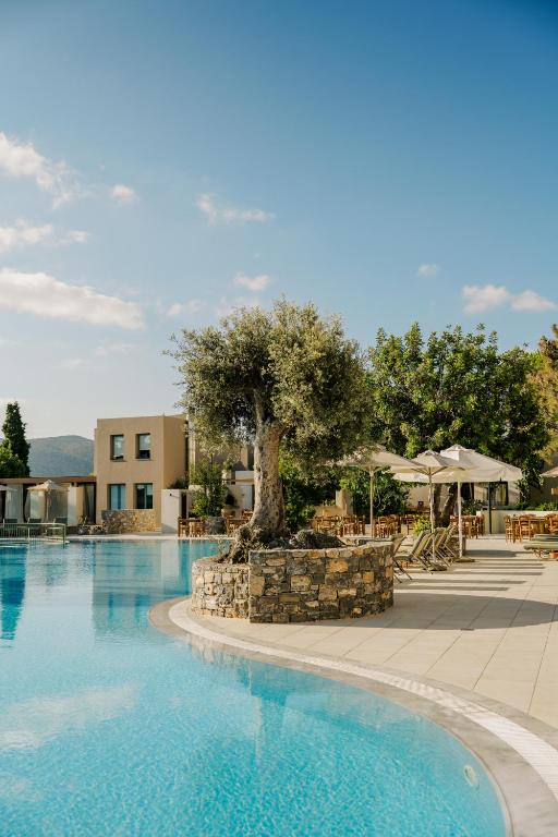 Hotel Village Heights Resort