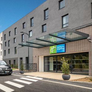 Sejur Holiday Inn Express Marne La Vallee Val D Europe By Ihg vacanta Disneyland Paris