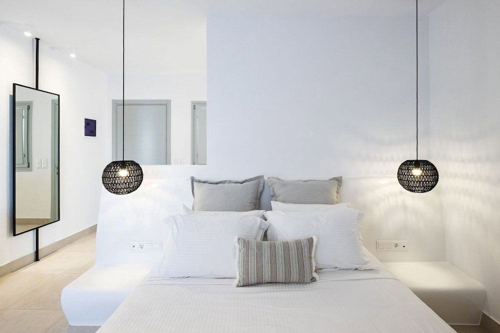 Quartano Luxury Cycladic Residence